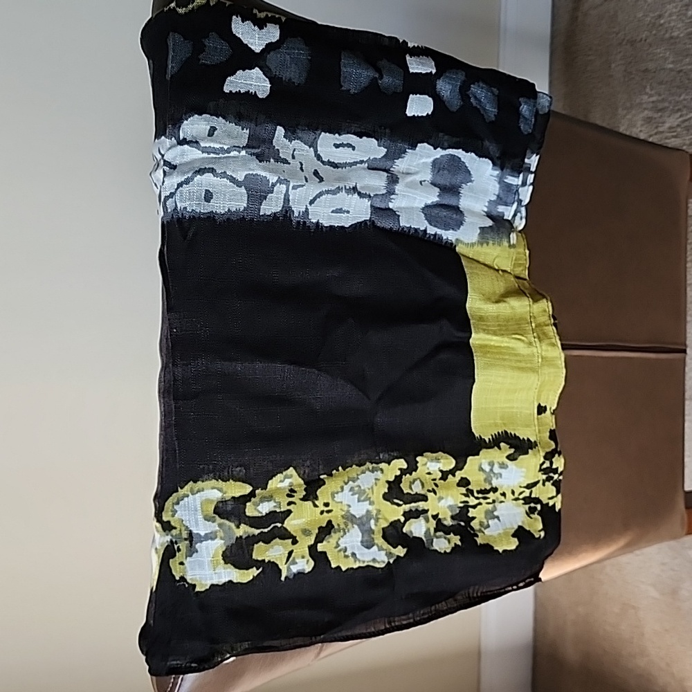 Scarf - Picture 6 of 8